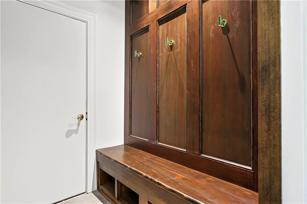 905 N Main St #102 - Photo 4 of 23