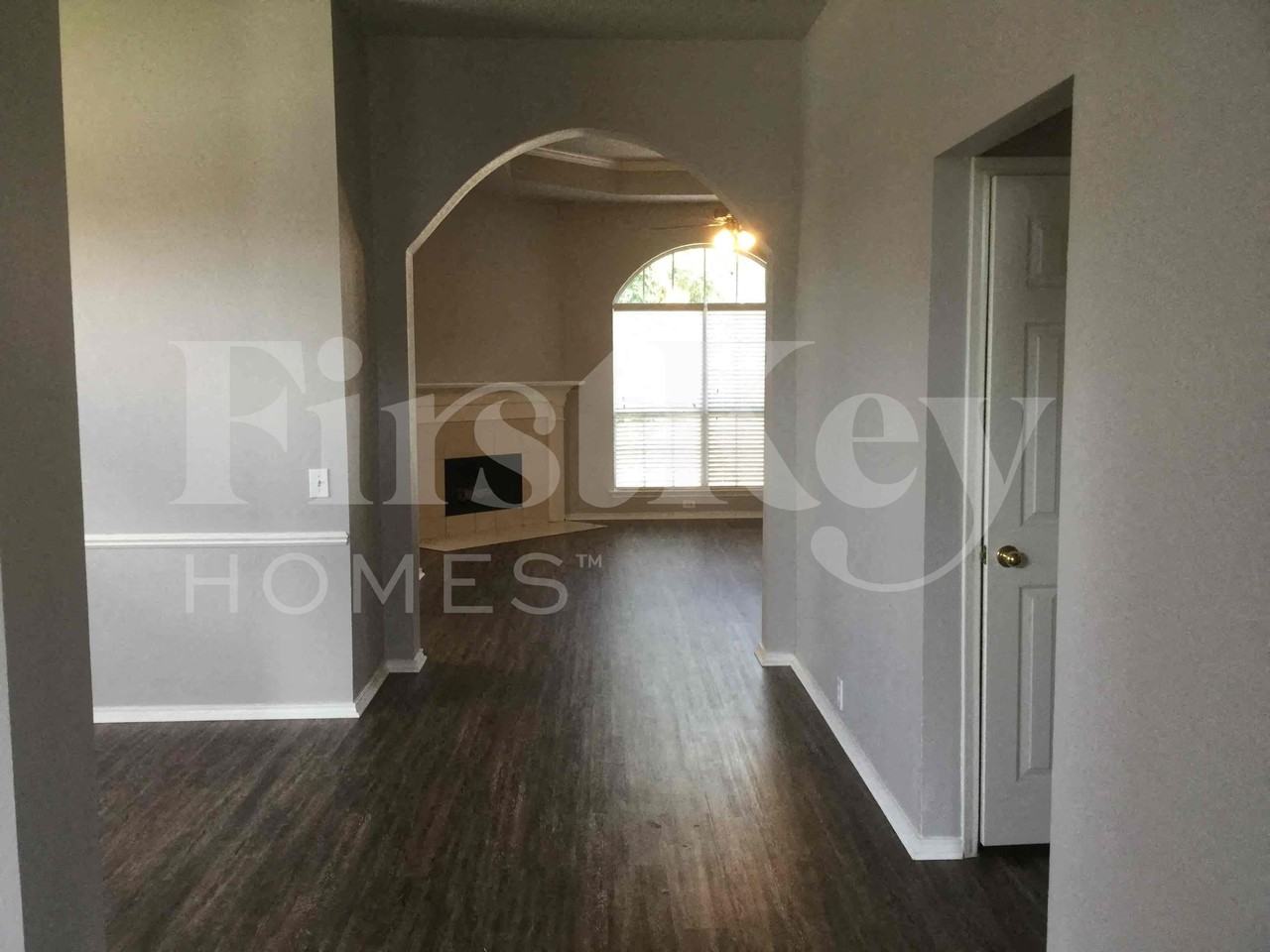 4715 Cadillac Blvd - Photo 3 of 38