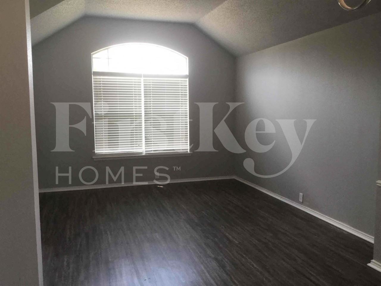 4715 Cadillac Blvd - Photo 6 of 38