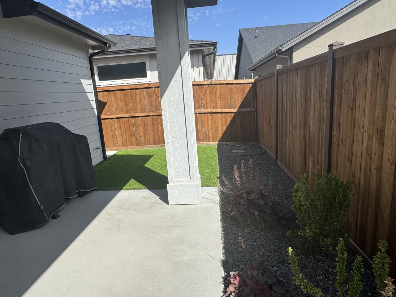 8400 W Meltwater Ln - Photo 4 of 20