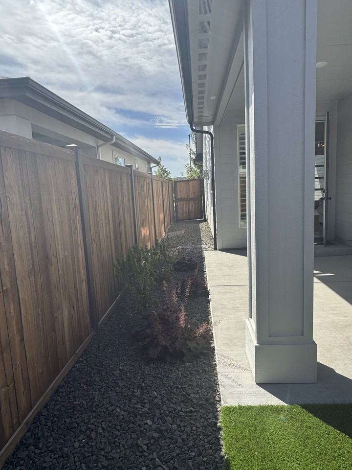 8400 W Meltwater Ln - Photo 6 of 20