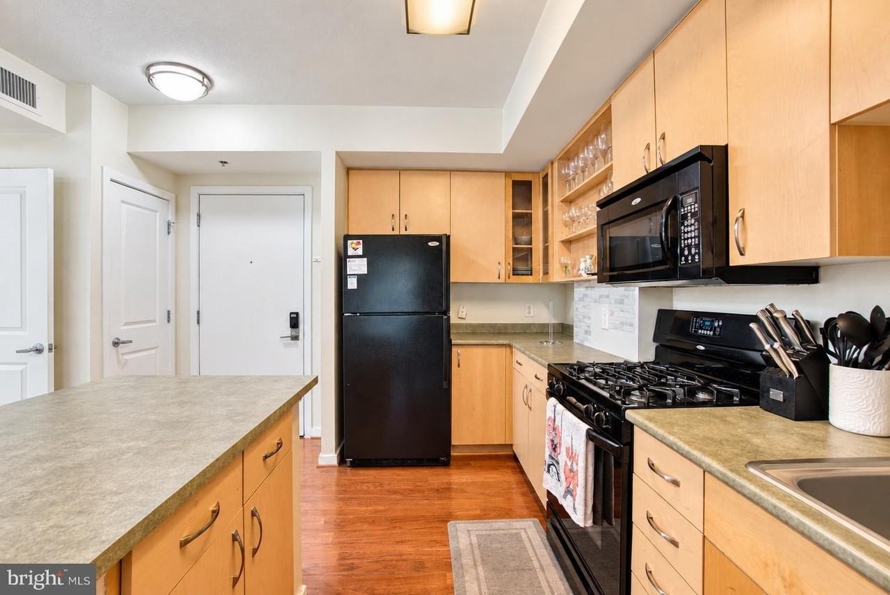 475 K St Nw #429 - Photo 6 of 30