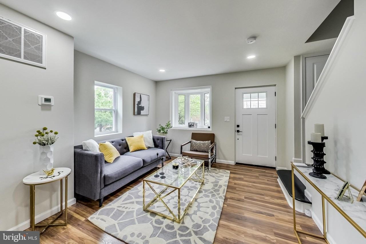 720 Hilltop Ter Se - Photo 4 of 27