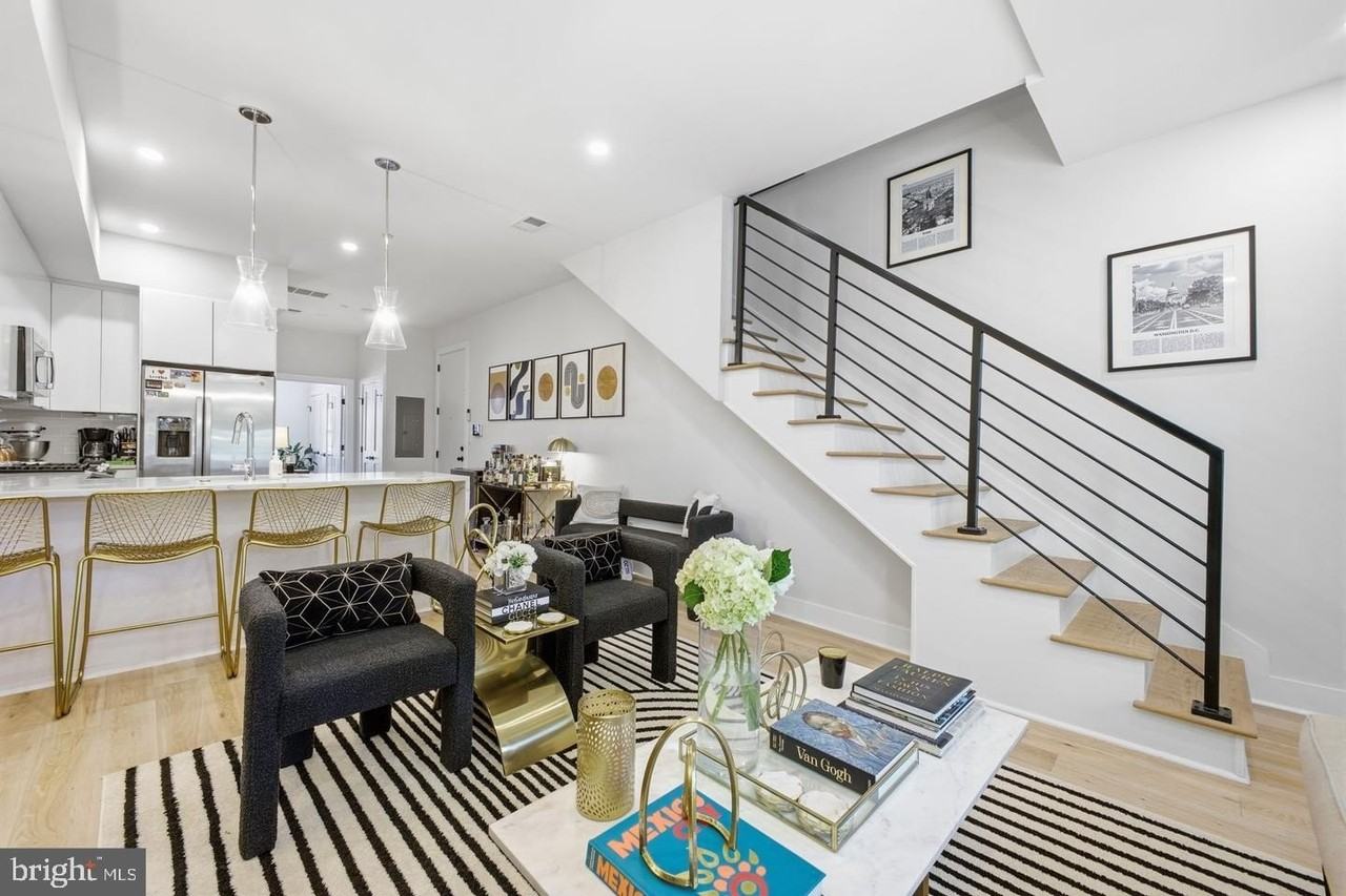 1645 W Virginia Ave Ne #3 - Photo 4 of 28