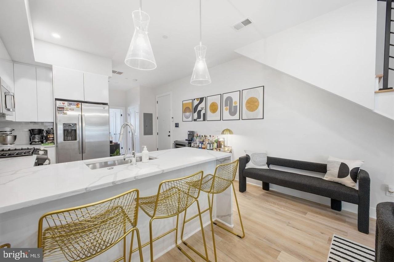 1645 W Virginia Ave Ne #3 - Photo 7 of 28