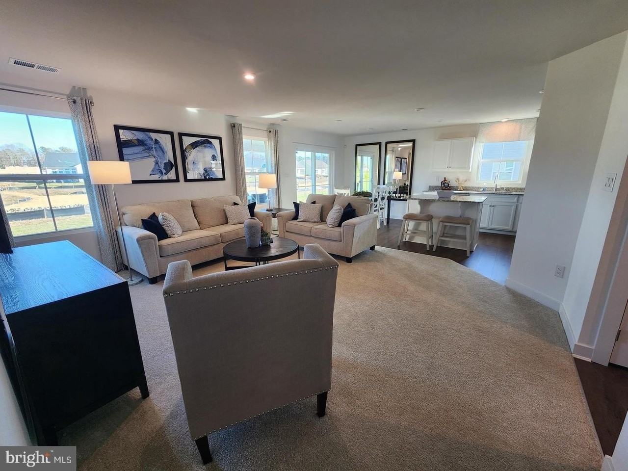 24511 Jagger Ave - Photo 4 of 22