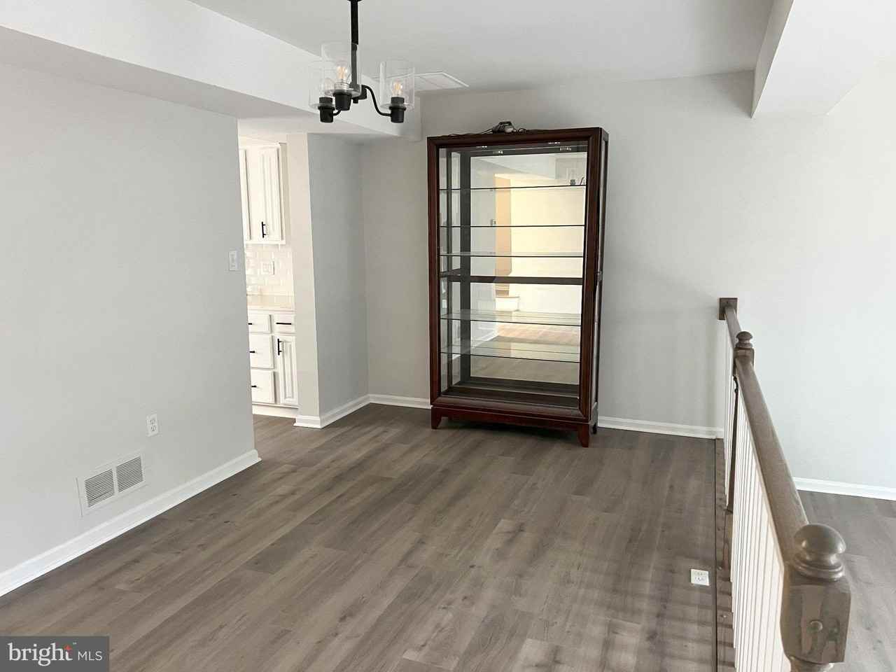 1202 Heartwood Ct - Photo 4 of 29