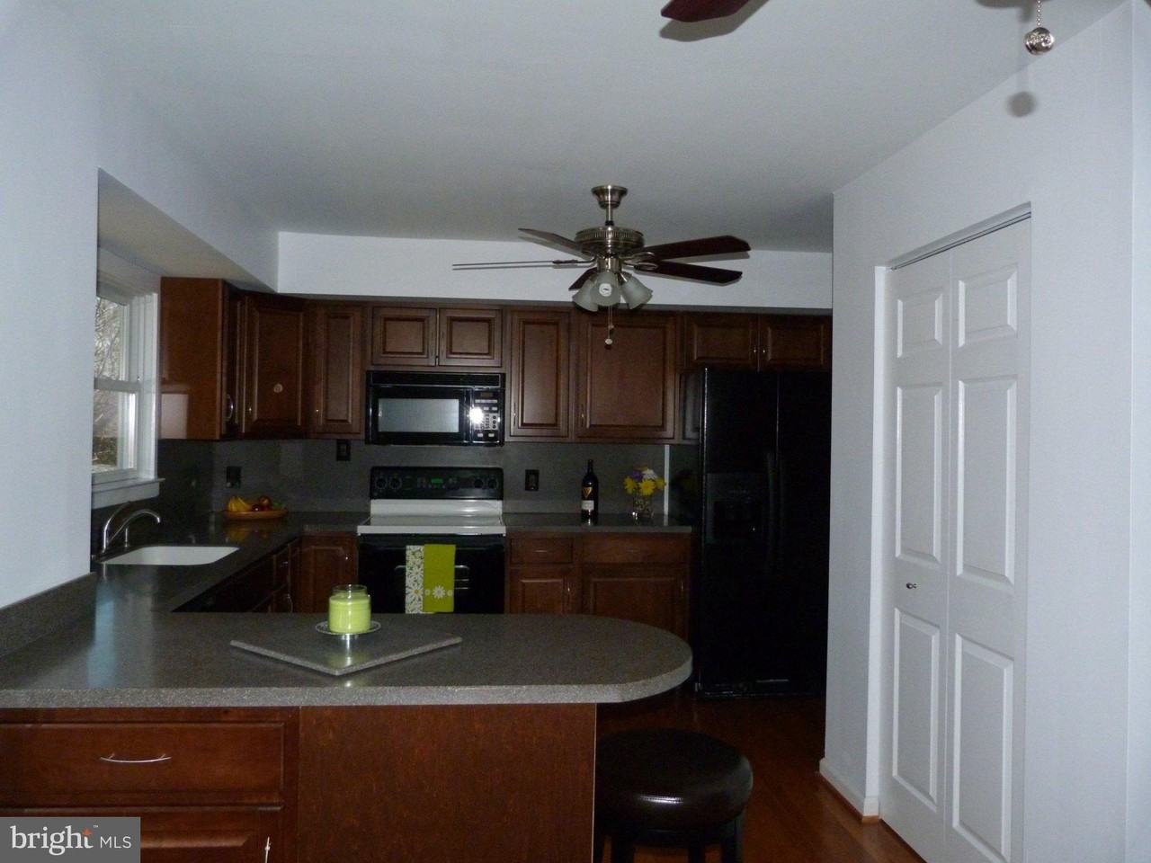 1009 Kensington Way - Photo 3 of 19