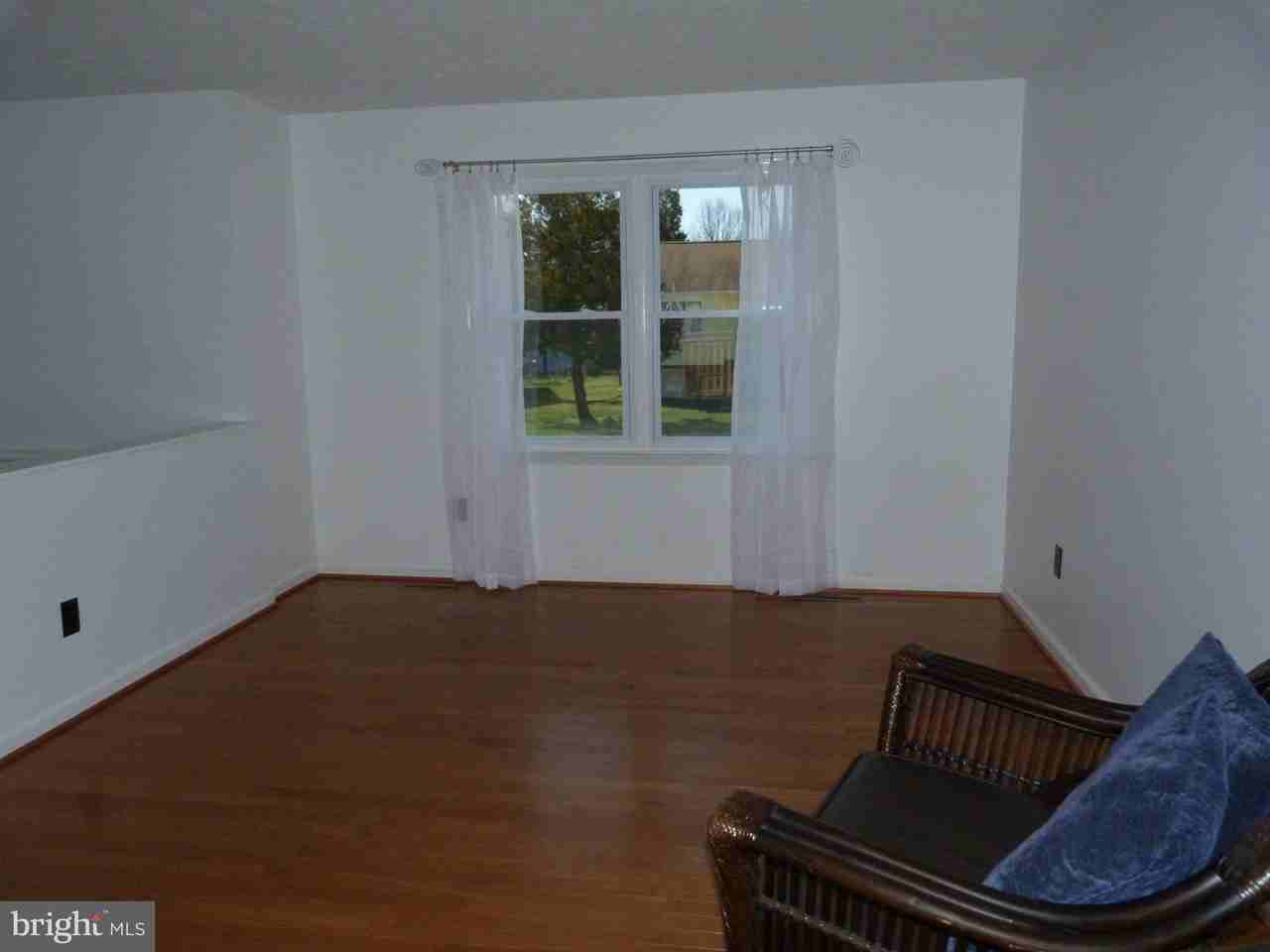 1009 Kensington Way - Photo 7 of 19