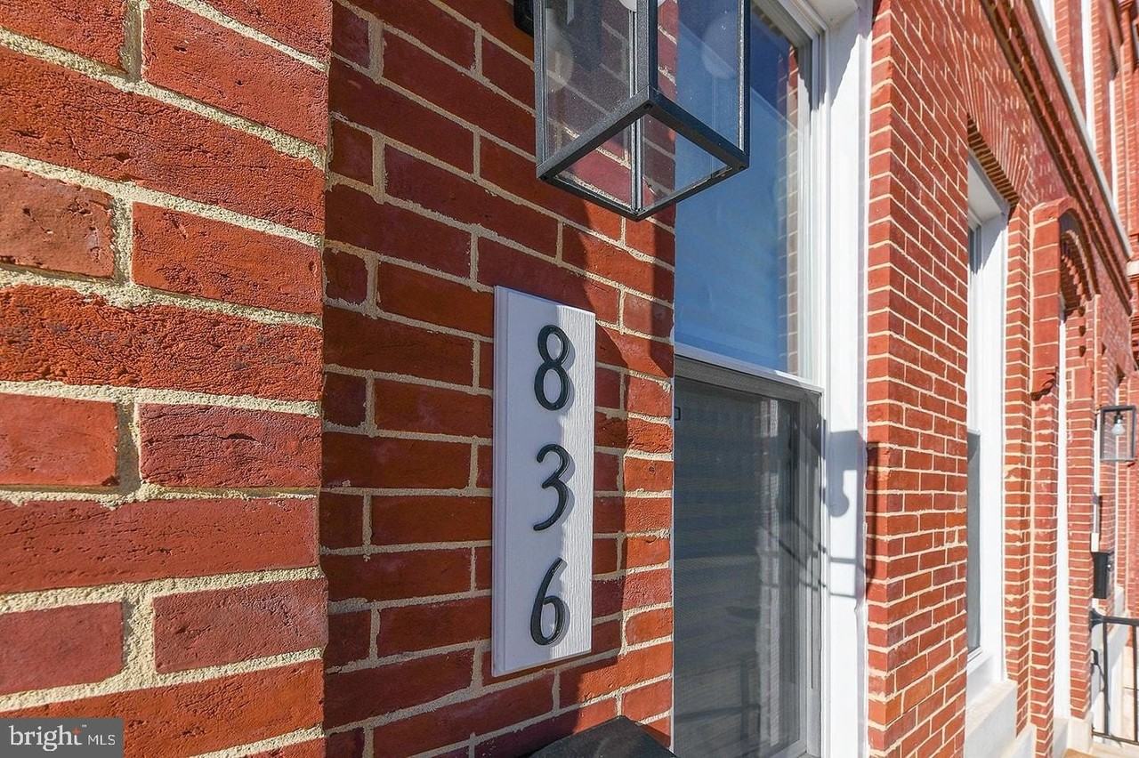 836 Harlem Ave - Photo 2 of 48