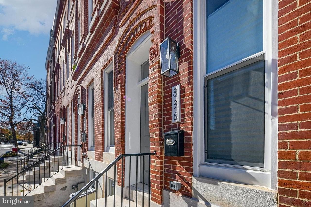 836 Harlem Ave - Photo 4 of 48
