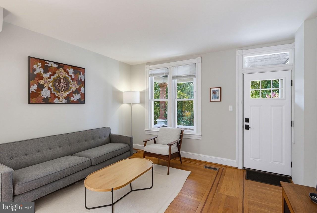 600 W 36th St - Photo 5 of 33