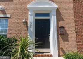 featured image of 906 Oldham St