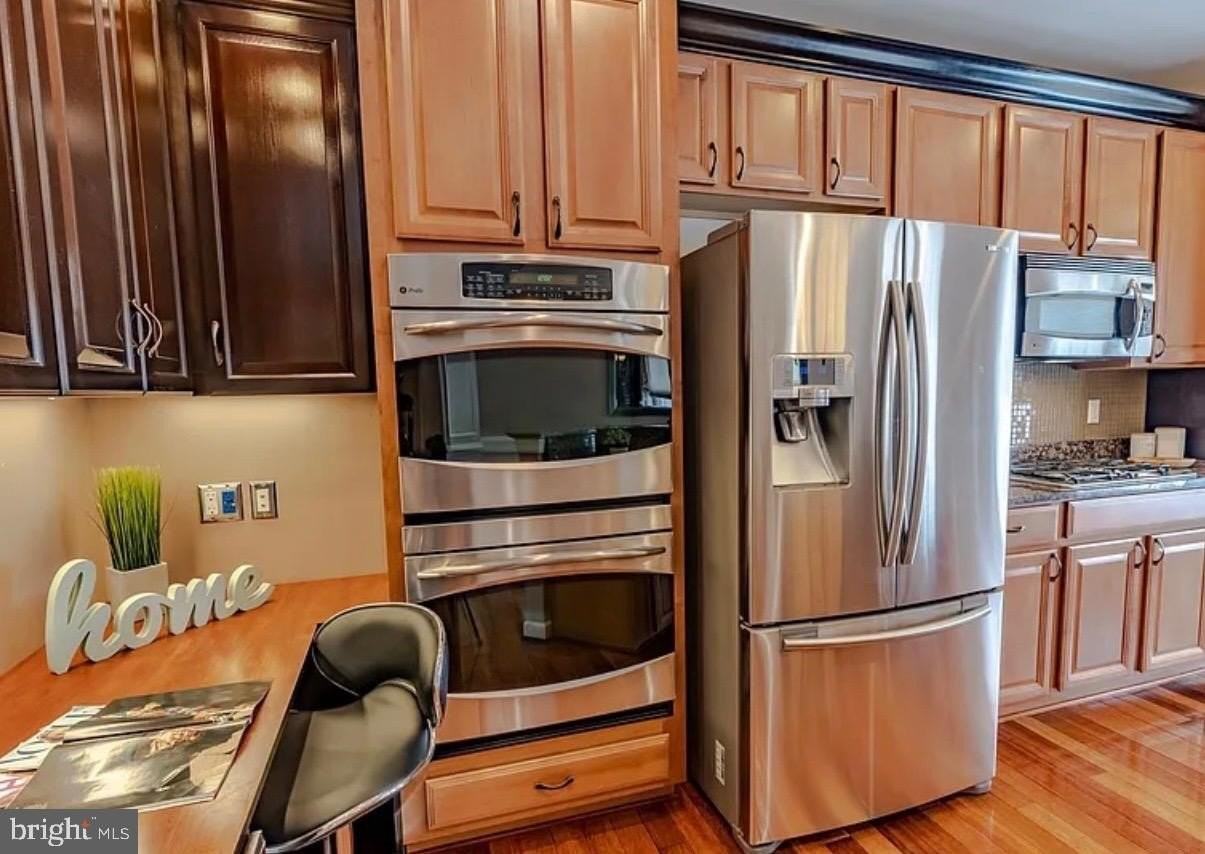 906 Oldham St - Photo 5 of 23