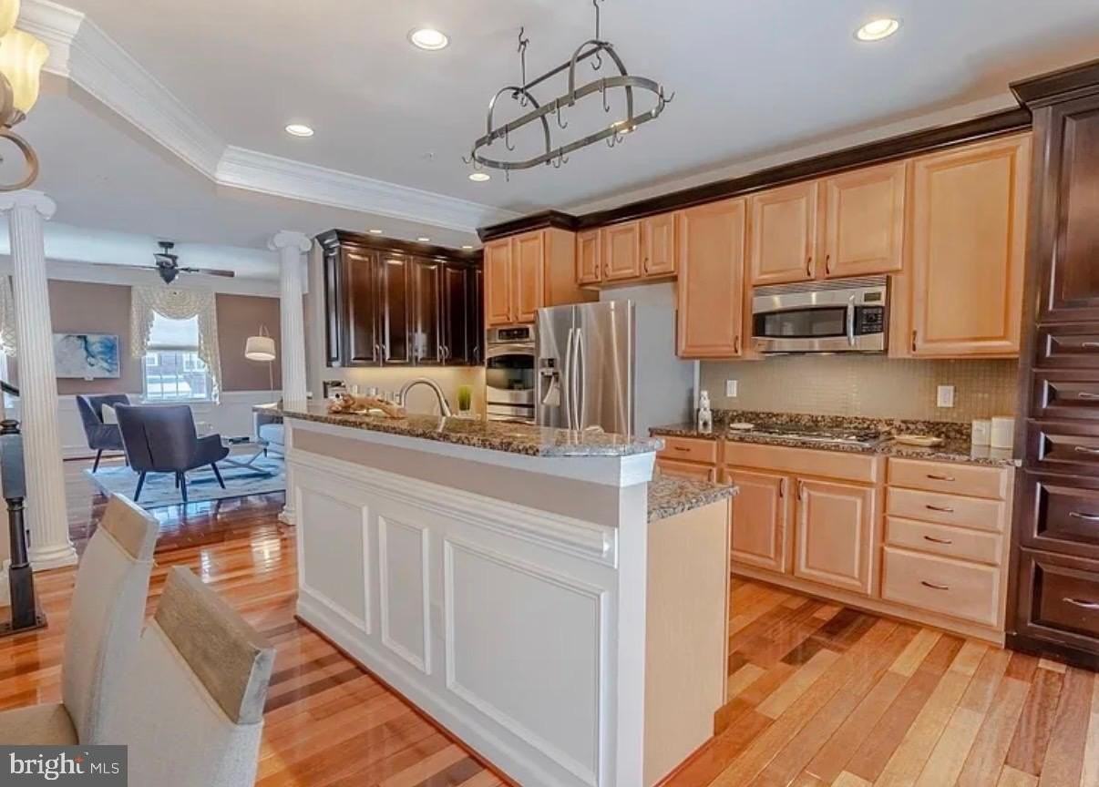 906 Oldham St - Photo 6 of 23