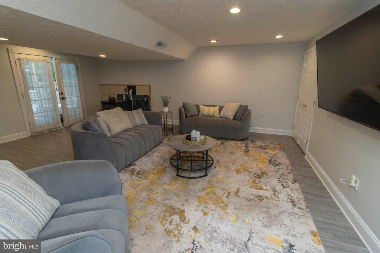 2428 Pimpernel Dr - Photo 4 of 30
