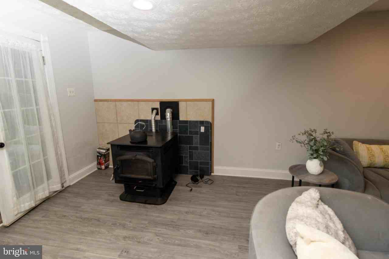 2428 Pimpernel Dr - Photo 5 of 30
