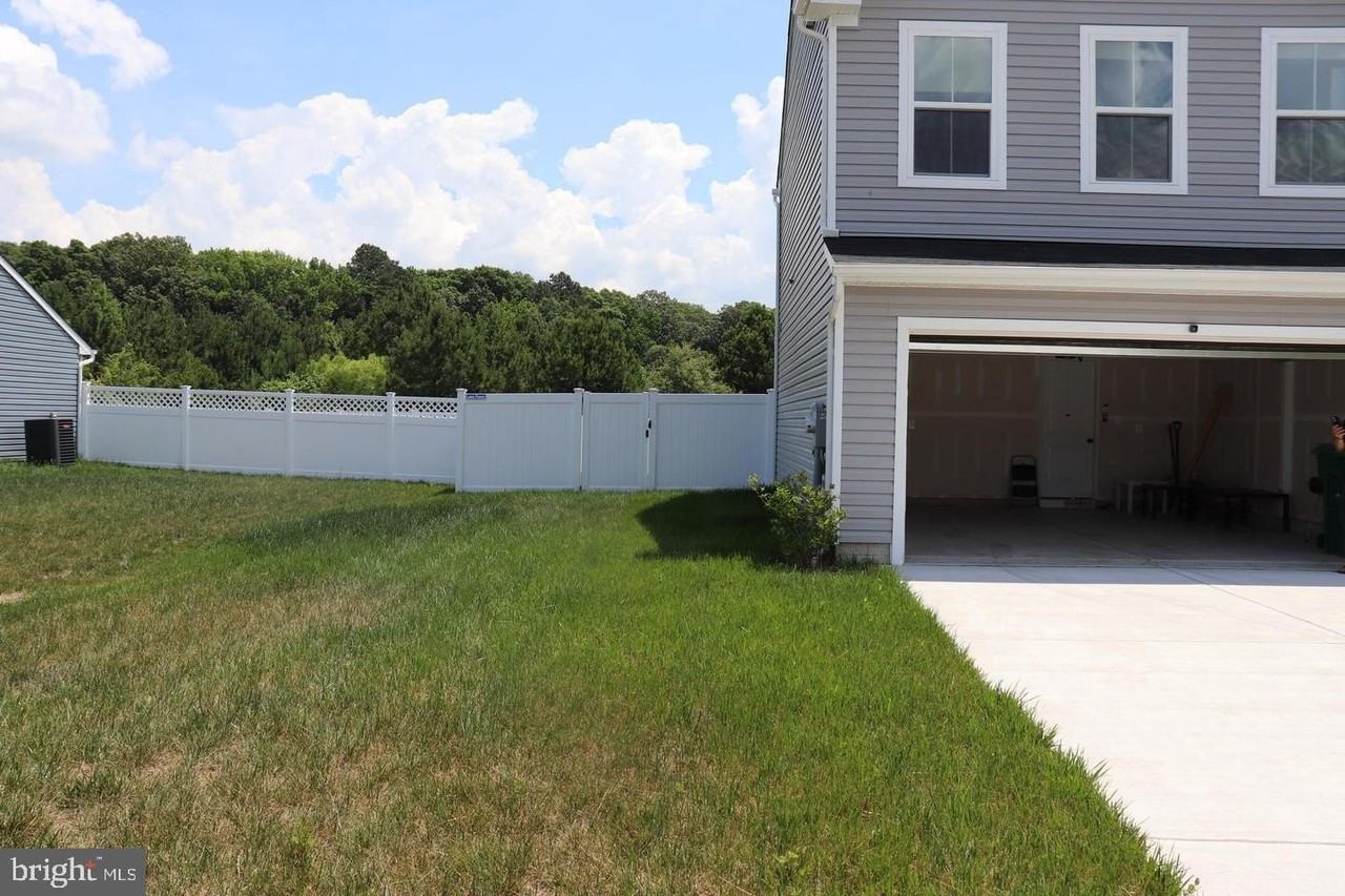 104 Mariners Way - Photo 4 of 43