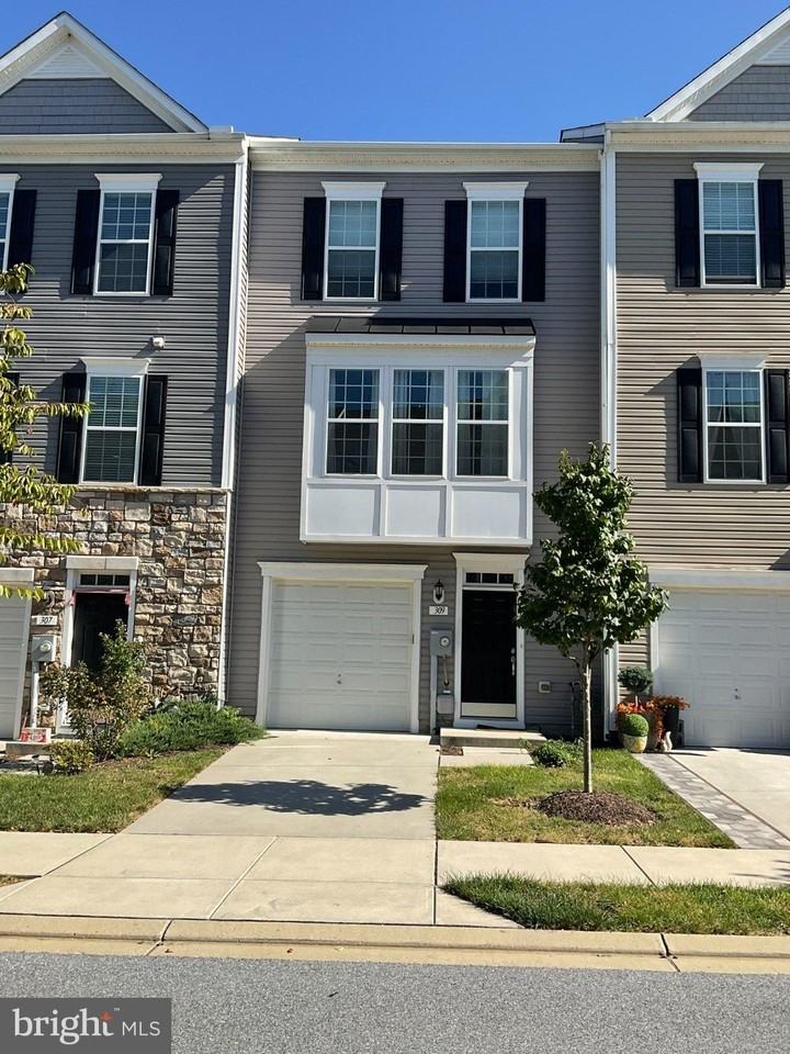 309 Spring Bank Way - Photo 2 of 31