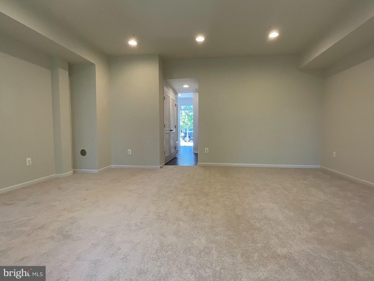 309 Spring Bank Way - Photo 4 of 31