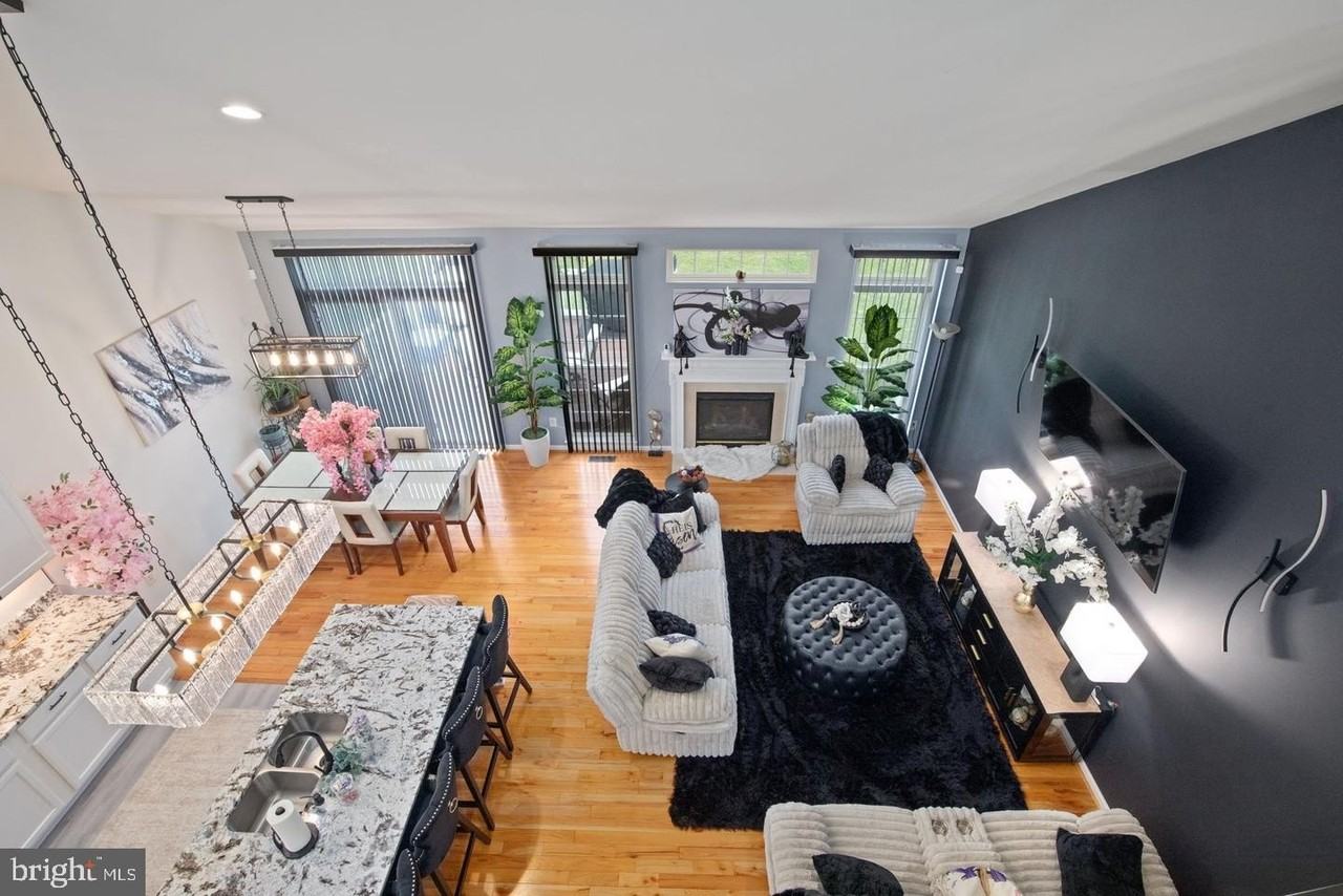 312 Seattle Slew Pl - Photo 3 of 50