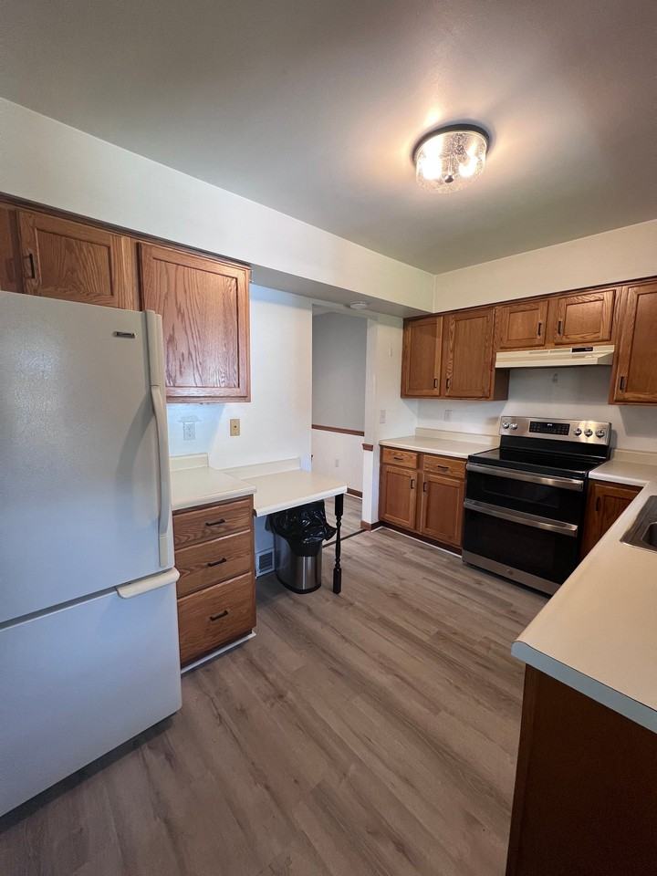 99 Grand Ave #3D - Photo 5 of 13