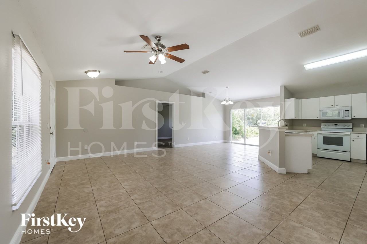 3908 16th St W - Photo 4 of 17