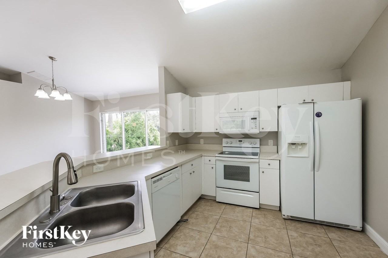 3908 16th St W - Photo 6 of 17