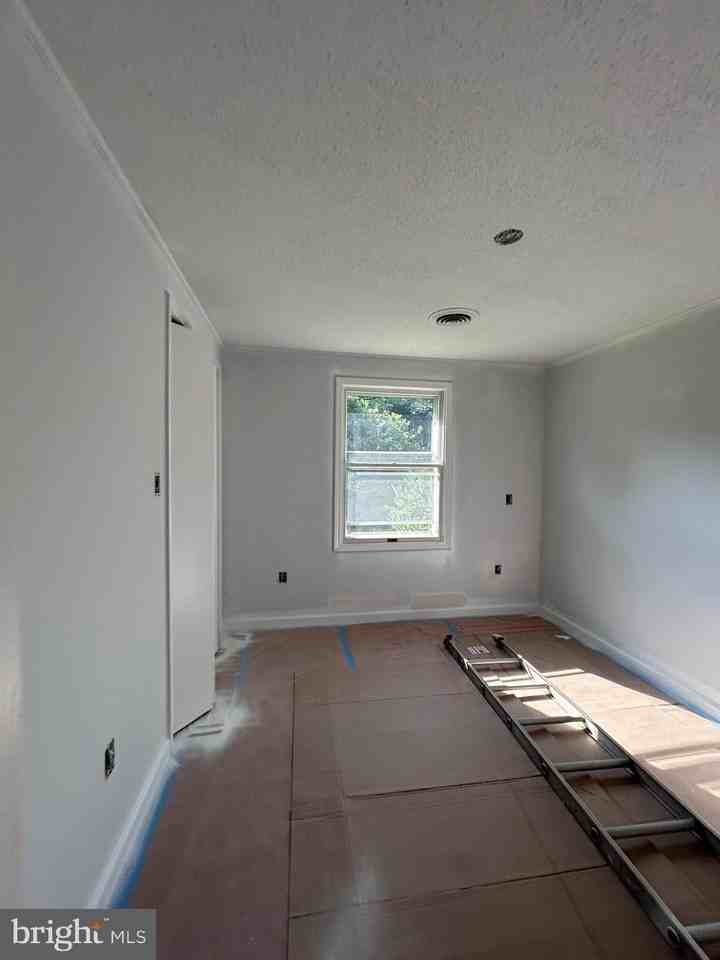 29007 Ridge Rd - Photo 7 of 11