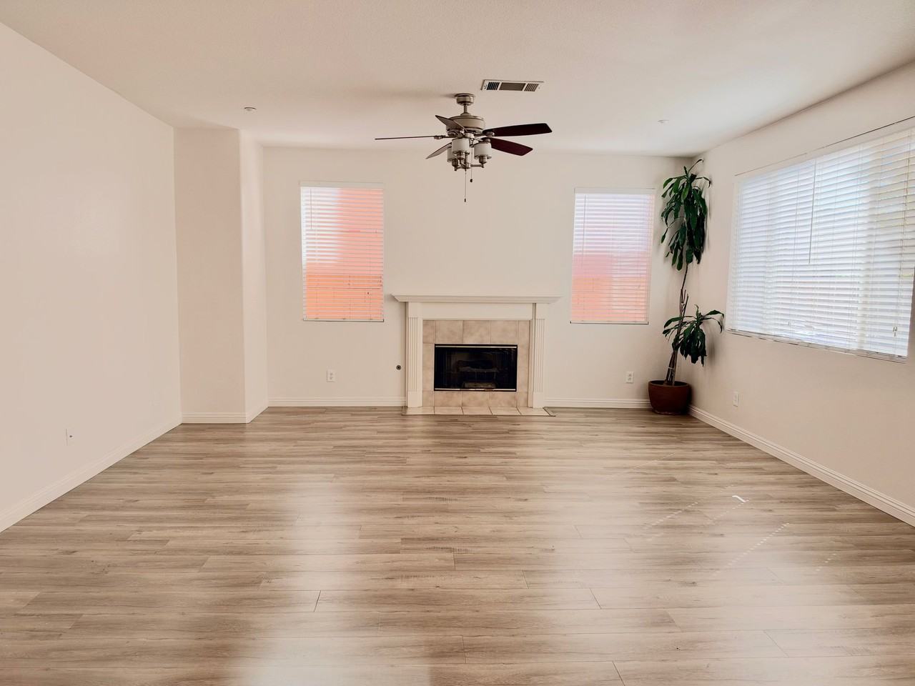 14679 Decoy Ln - Photo 3 of 20