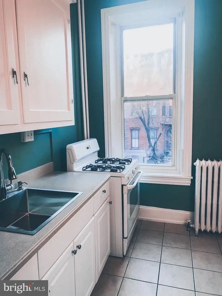 321 N 5th St #2C - Photo 3 of 9