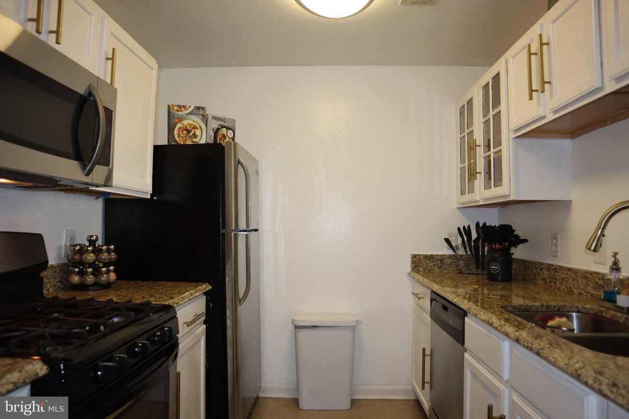 6610 Lake Park Dr #205 - Photo 5 of 12