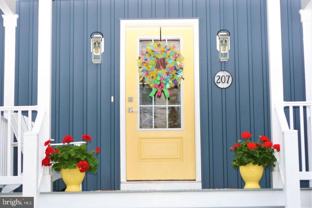 207 Brooks Ln - Photo 1 of 1