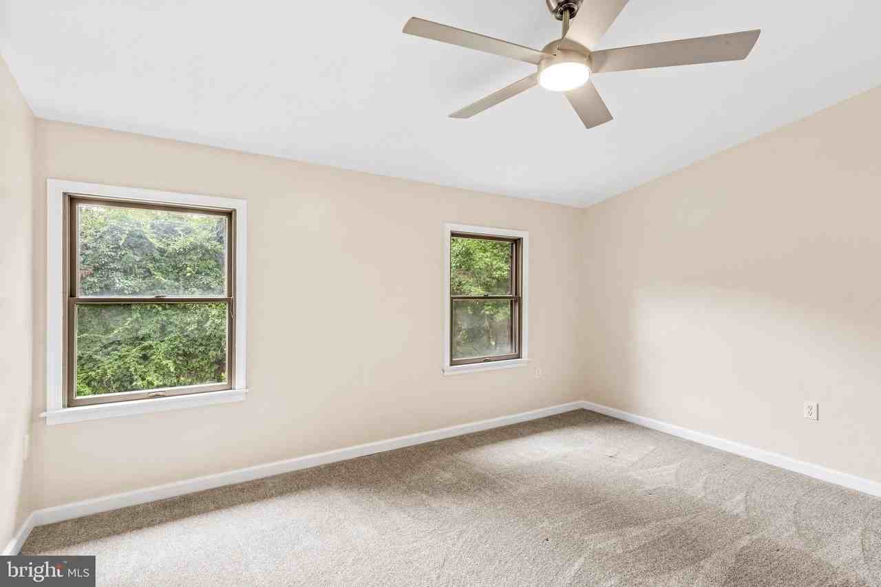 15 Raft Rd - Photo 4 of 39