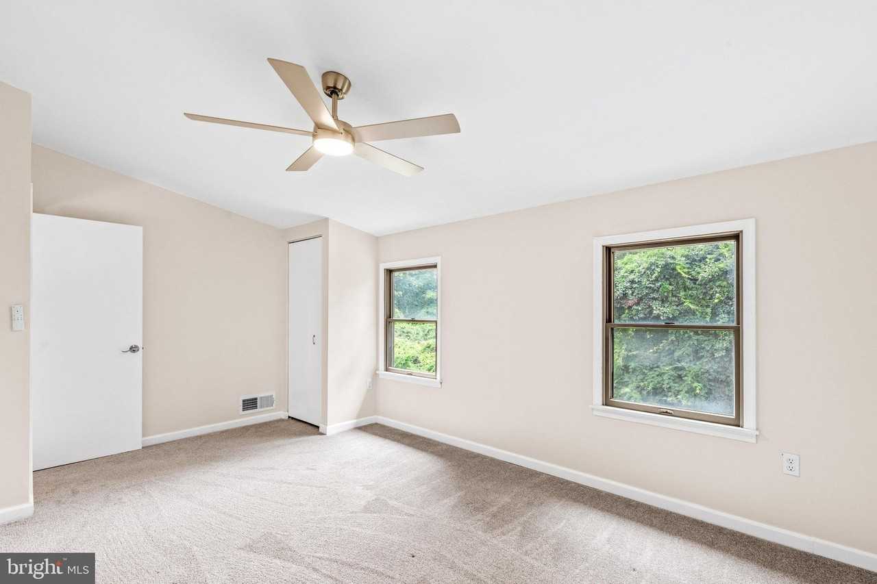 15 Raft Rd - Photo 5 of 39