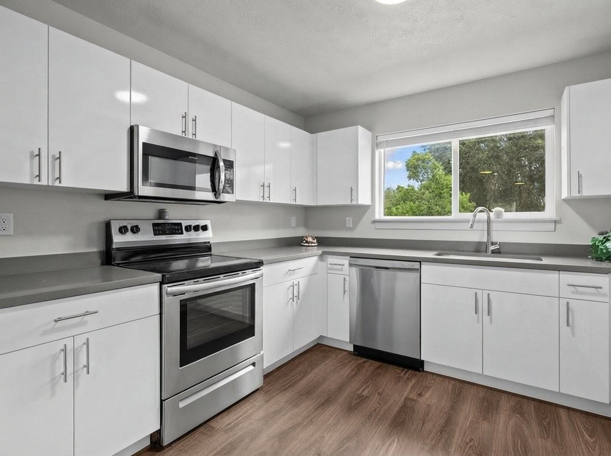 572 Southwest, #E103 - Photo 4 of 19