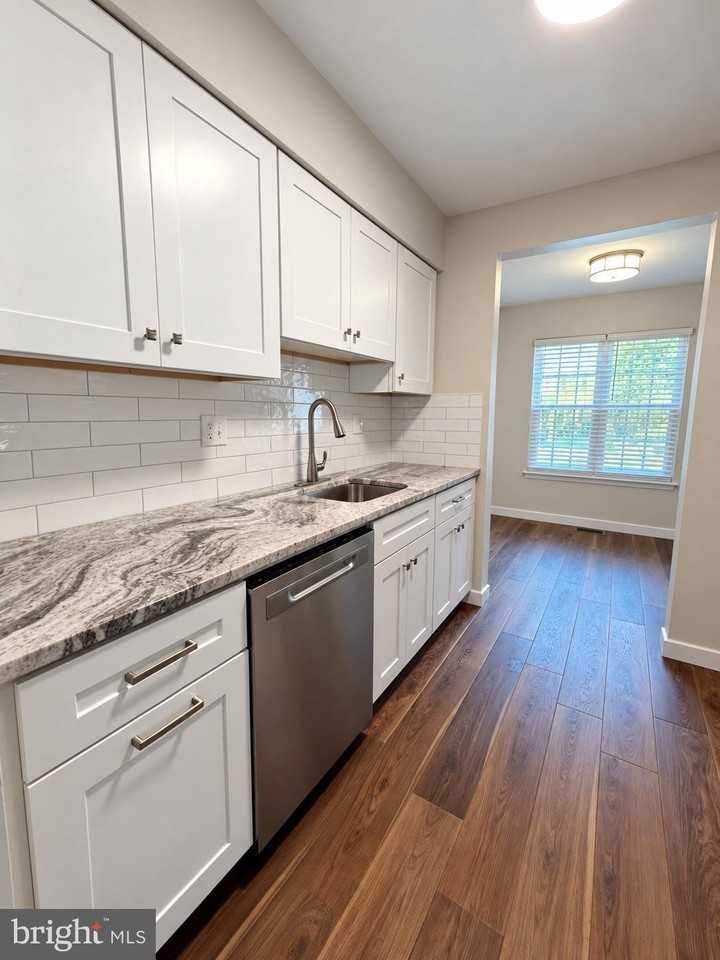 74 Farnwood Rd - Photo 2 of 12