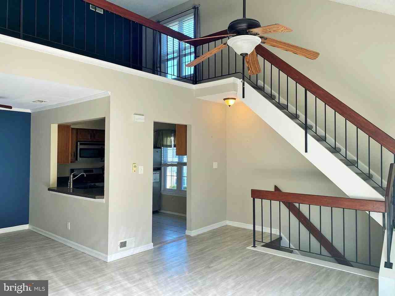 1906 Sedgefield Dr #B - Photo 2 of 26