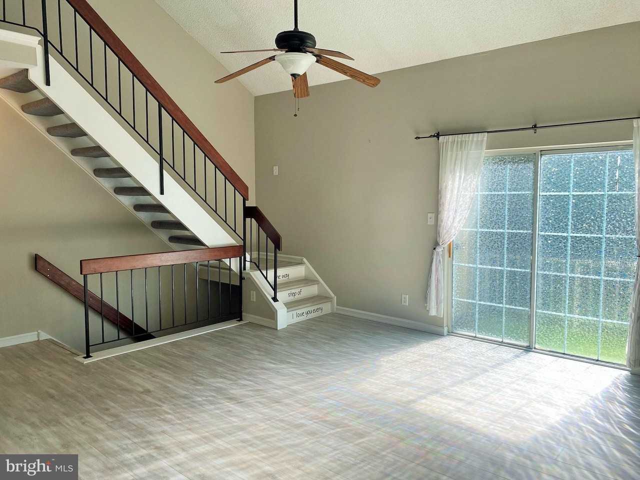 1906 Sedgefield Dr #B - Photo 3 of 26