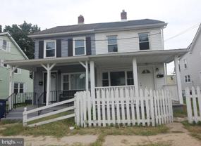 825 W 2nd St - Photo 1 of 1