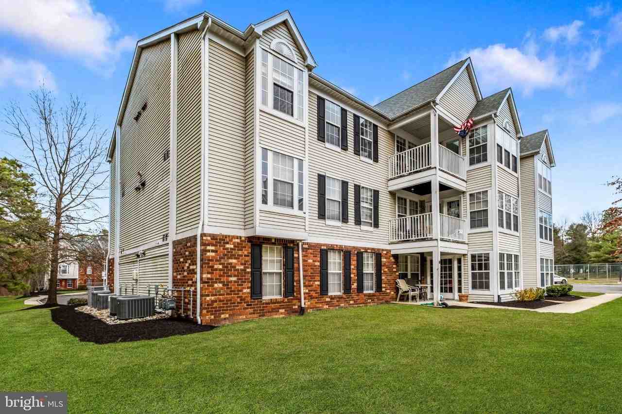35 Inverness Cir - Photo 4 of 42
