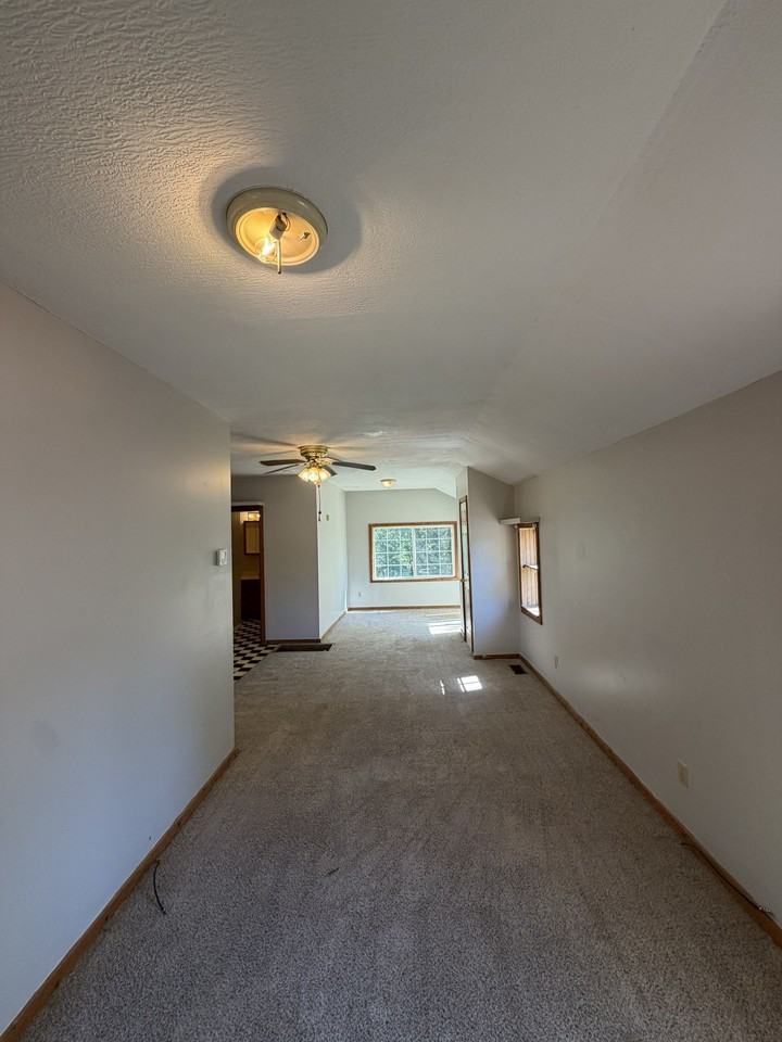 12148 Broad St Sw - Photo 4 of 7