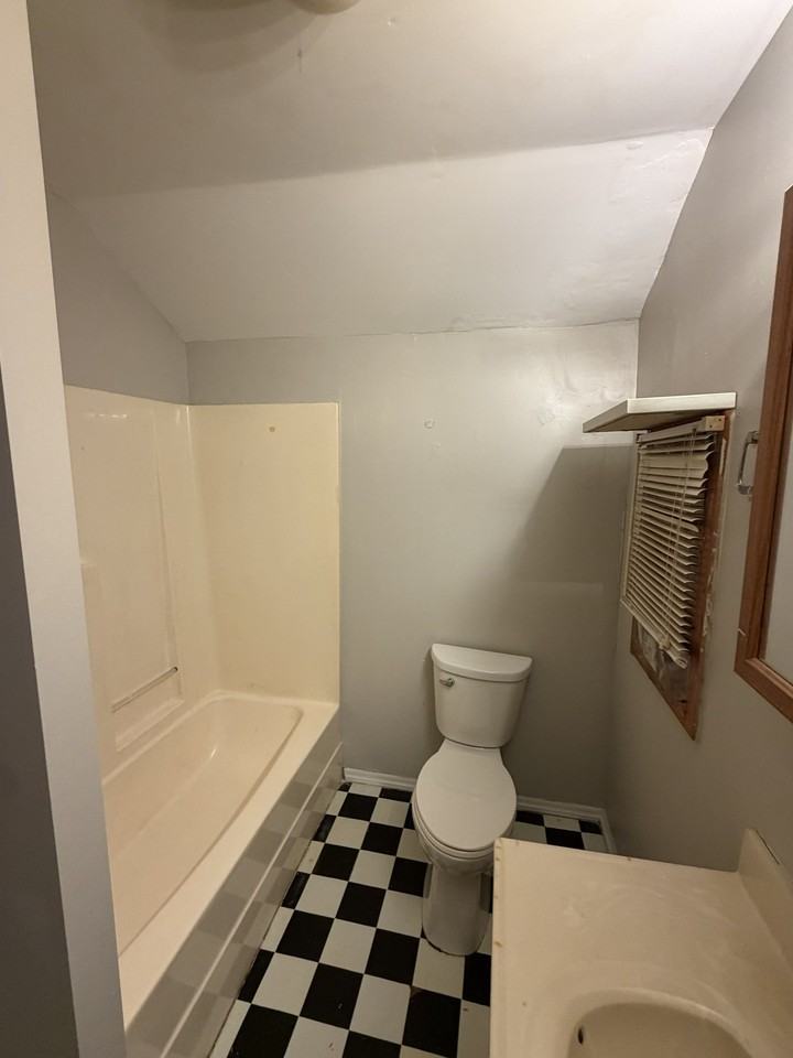 12148 Broad St Sw - Photo 6 of 7