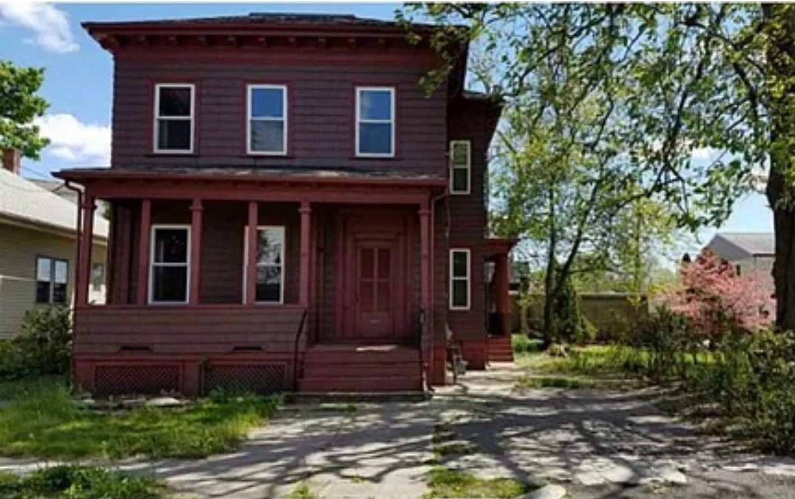 20 Henry St #2 - Photo 2 of 10