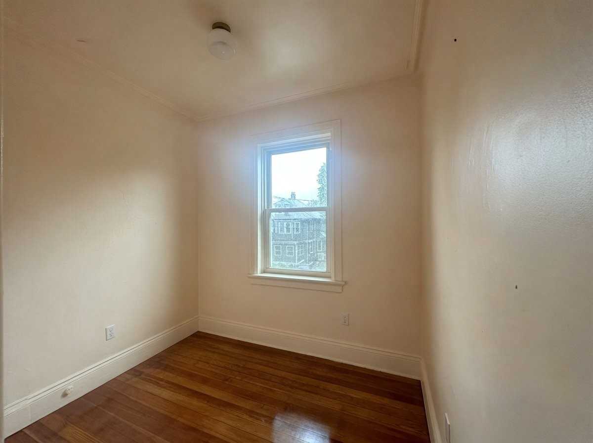 20 Henry St #2 - Photo 6 of 10