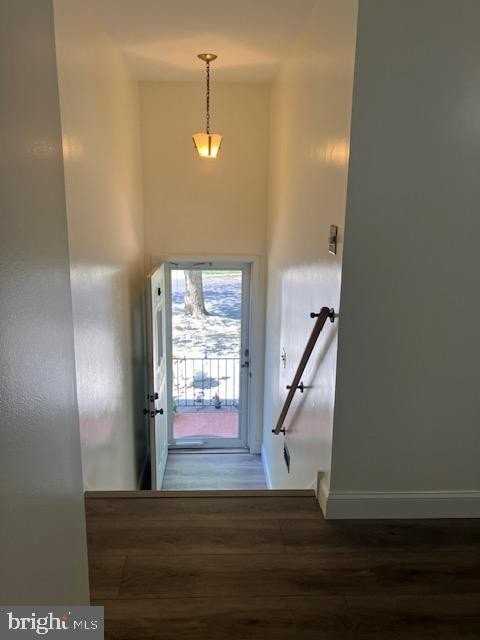 154 Laureba Ave - Photo 5 of 32