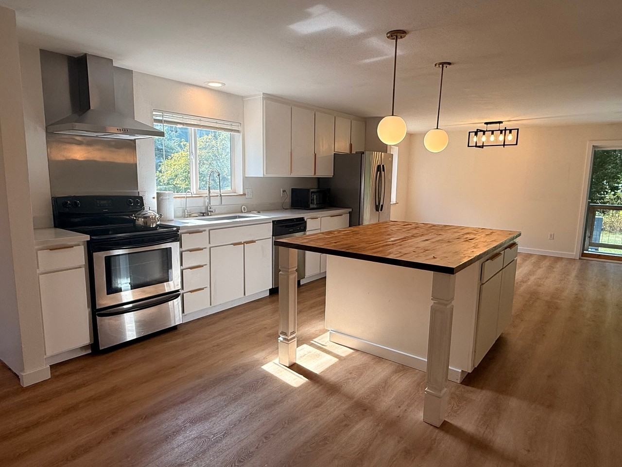4910 Anderbar Rd Se - Photo 2 of 11