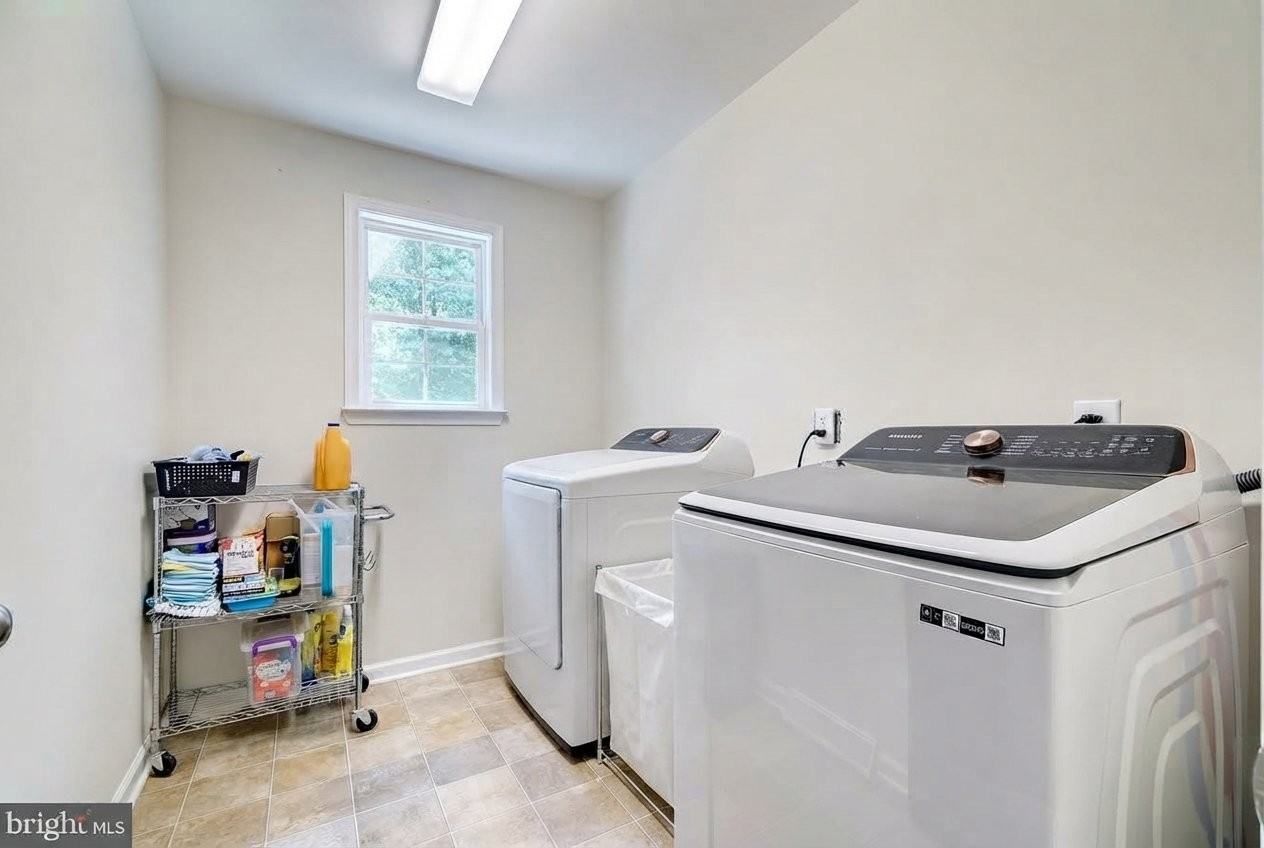 128 S High Meadow Dr - Photo 3 of 20