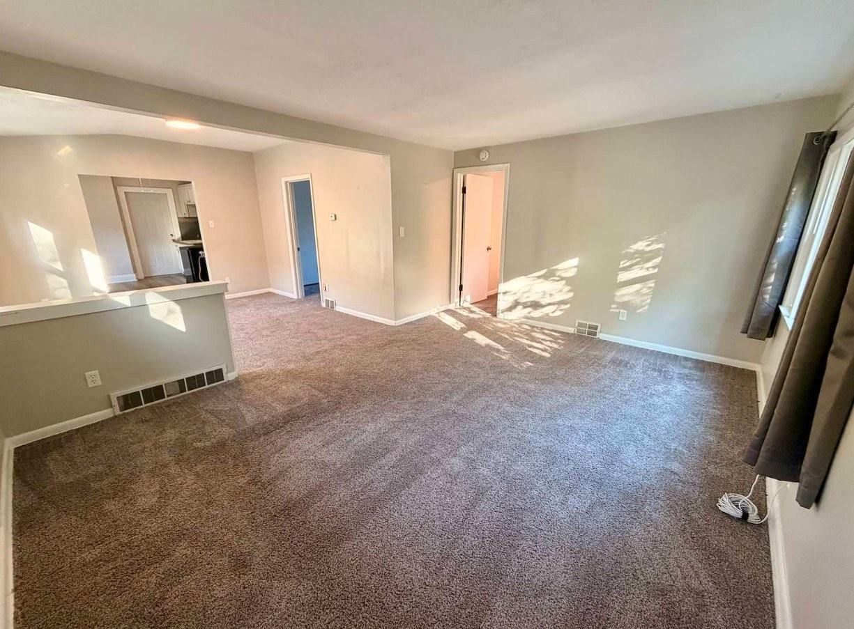 2727 S Austin St #2727A - Photo 2 of 14