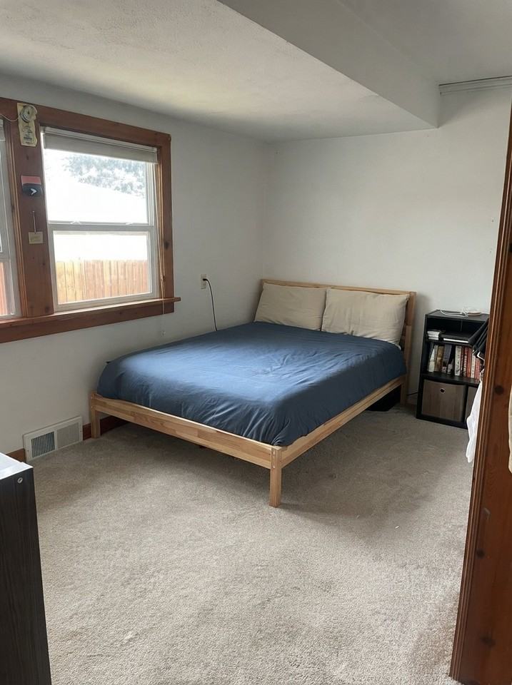 2220 Belmont Ave - Photo 3 of 11